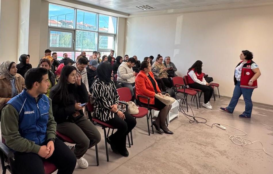 GSB Afyonkarahisar Yurtları (@afyonkygm) on Twitter photo 📍Sandıklı Esma Sultan Yurdu
Personelimize yönelik olarak, Sandıklı Sosyal Hizmet Merkezi İlçe Müdürlüğü tarafından “Kadına Yönelik Şiddet Farkındalık Eğitimi” düzenlendi.
Eğitimde, toplumsal bilinç ve duyarlılık oluşturulmasına yönelik önemli bilgiler paylaşıldı.
<a href="/OA_BAK/">Dr. Osman Aşkın Bak</a> 📍Sandıklı Esma Sultan Yurdu
Personelimize yönelik olarak, Sandıklı Sosyal Hizmet Merkezi İlçe Müdürlüğü tarafından “Kadına Yönelik Şiddet Farkındalık Eğitimi” düzenlendi.
Eğitimde, toplumsal bilinç ve duyarlılık oluşturulmasına yönelik önemli bilgiler paylaşıldı.
<a href="/OA_BAK/">Dr. Osman Aşkın Bak</a>