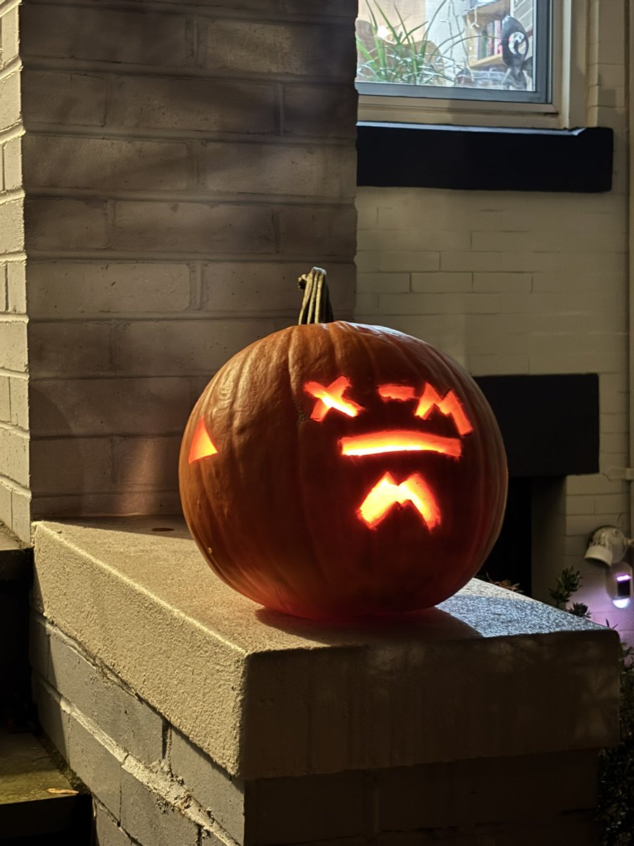 williamhenagan's tweet photo. This year’s edition of spooky econ pumpkin @TheStalwart @tracyalloway @Bloomberg with @HenleyHopkinson https://t.co/ZJQHzf1w3g