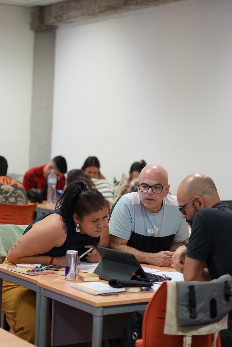 ULL's tweet photo. 👾 La #ULL ha acogido estos días parte de la Semana de las InteligencIAs con un gran IAckathon final celebrado en la Escuela Superior de Ingeniería y Tecnología.

Más de un centenar de participantes interesados en conectar las capacidades humanas y artificiales para impulsar su desarrollo profesional han estado presentes en la primera edición de este evento.

📸 Fotos de Raquel Díaz Díaz