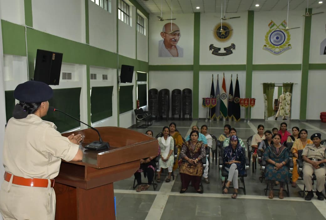 A health awareness lecture was conducted at GC #CRPF Bhopal on 27/10/2025, by Dr. Pallavi, Spl. MO, #CHBhopal. The session covered prevention of #Heartdiseas Lifestyle Management #BreastCancer awareness and #MentalHealth for personnel and families residing in the campus <a href="/cwacrpf/">CWA CRPF</a>