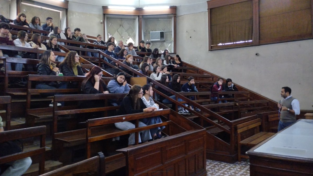 Ari Zeida tweet media