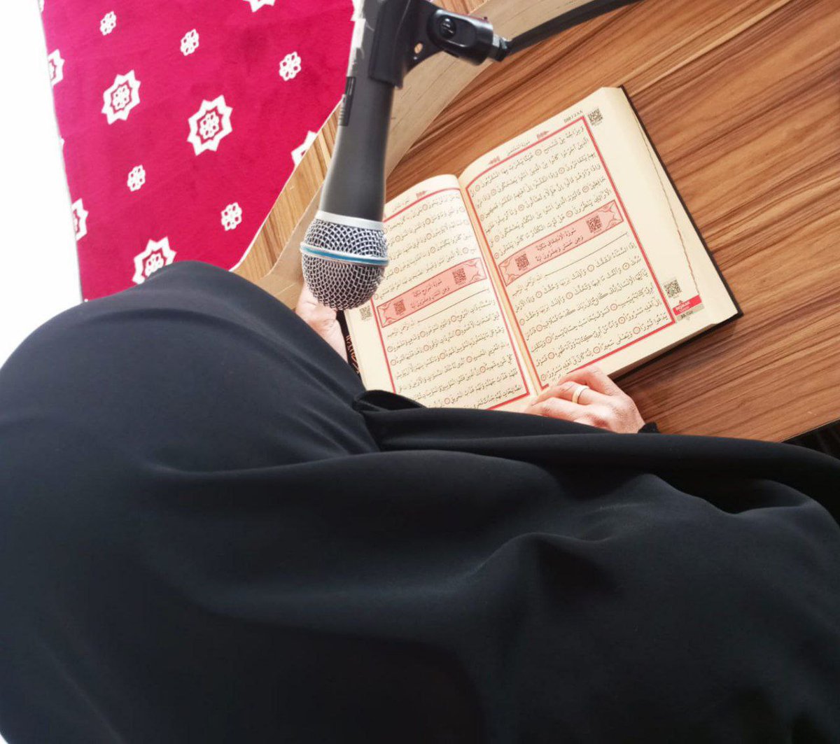 Bugün Furkan Hareketi Van kadın kolları olarak gerçekleştirdiğimiz tefsir dersinden kalanlar.. 

"Yazıklar olsun o namaz kılanlara ki, onlar namazlarını ciddiye almazlar. Onlar(namazlarıyla) gösteriş yaparlar. "

[Maun, 4-5-6]

#cuma
#van