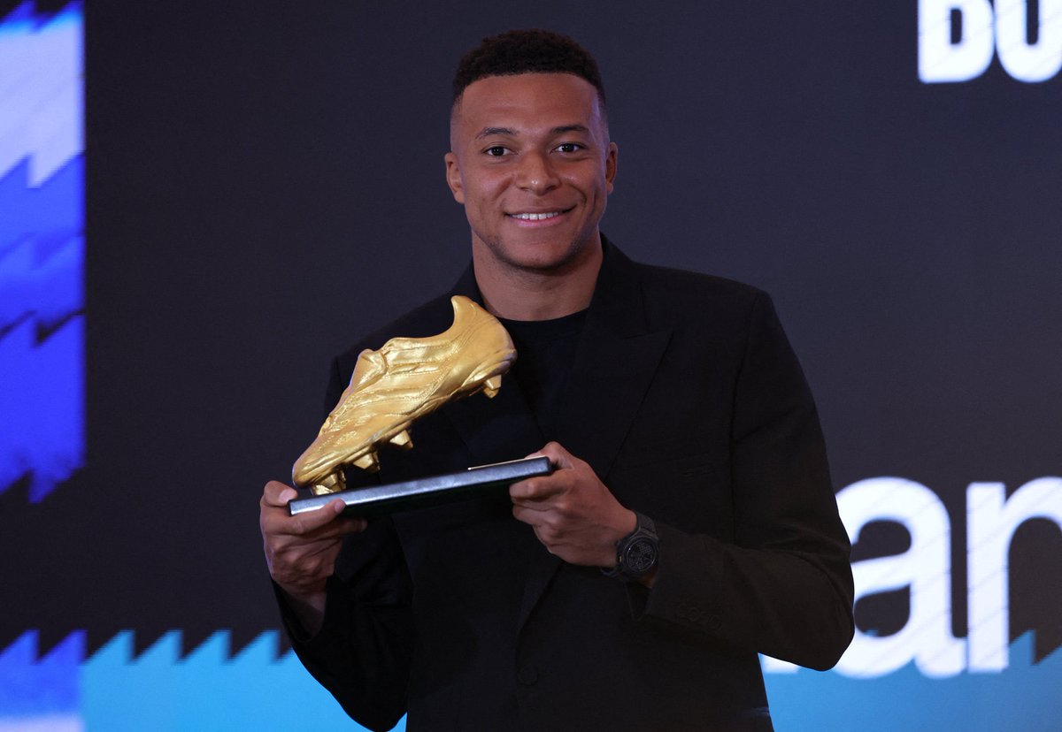 BOTA DE ORO, KYLIAN MBAPPÉ.

.     Si estuviste aquí                Mereces estar aquí