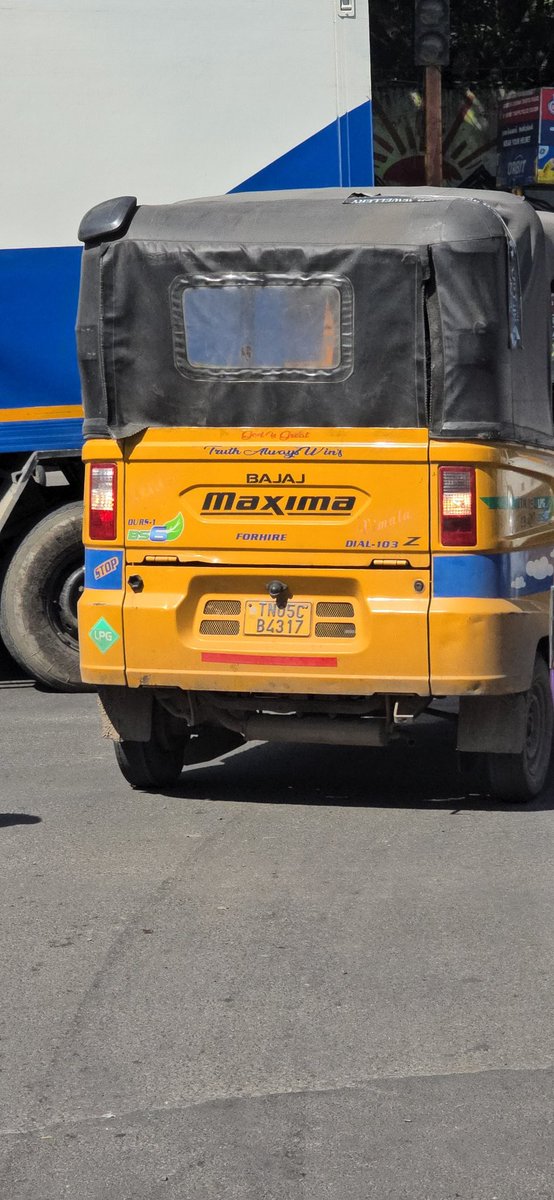 Traffic violation whistle blower tweet media