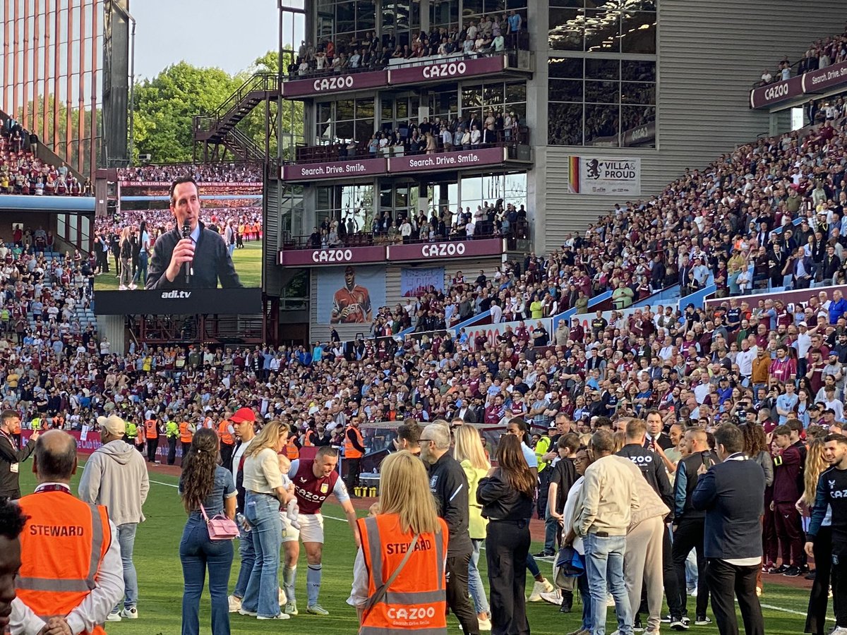 dan_villafan's tweet image. I feel like the last time I heard this at Villa was after beating Brighton last game of the 22/23 season which meant we qualified for Europa Conference and it felt like everyone stayed behind and was belting it out because we had no right to qualify for Europe bearing in mind we…
