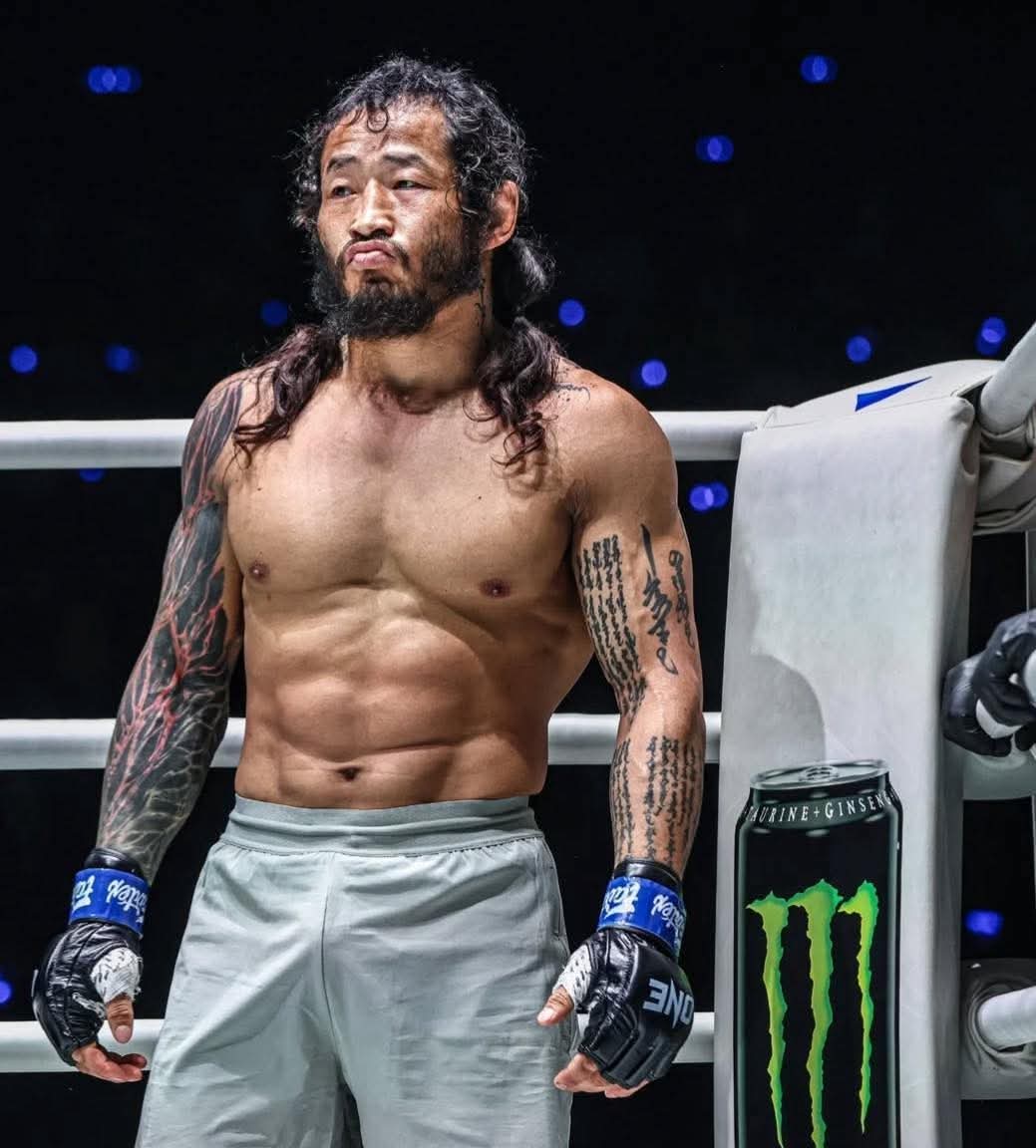 Гүйж очooд эмэгтэйчүүддээ тусалж байгаа нь хайр юм аа тээ? Манай Монгол эрчүүдийн төрмөл нэг зан, хандлага гэж боддог шд. 🥰🥰🥰
Харизм 🫶🏻🫶🏻🫶🏻