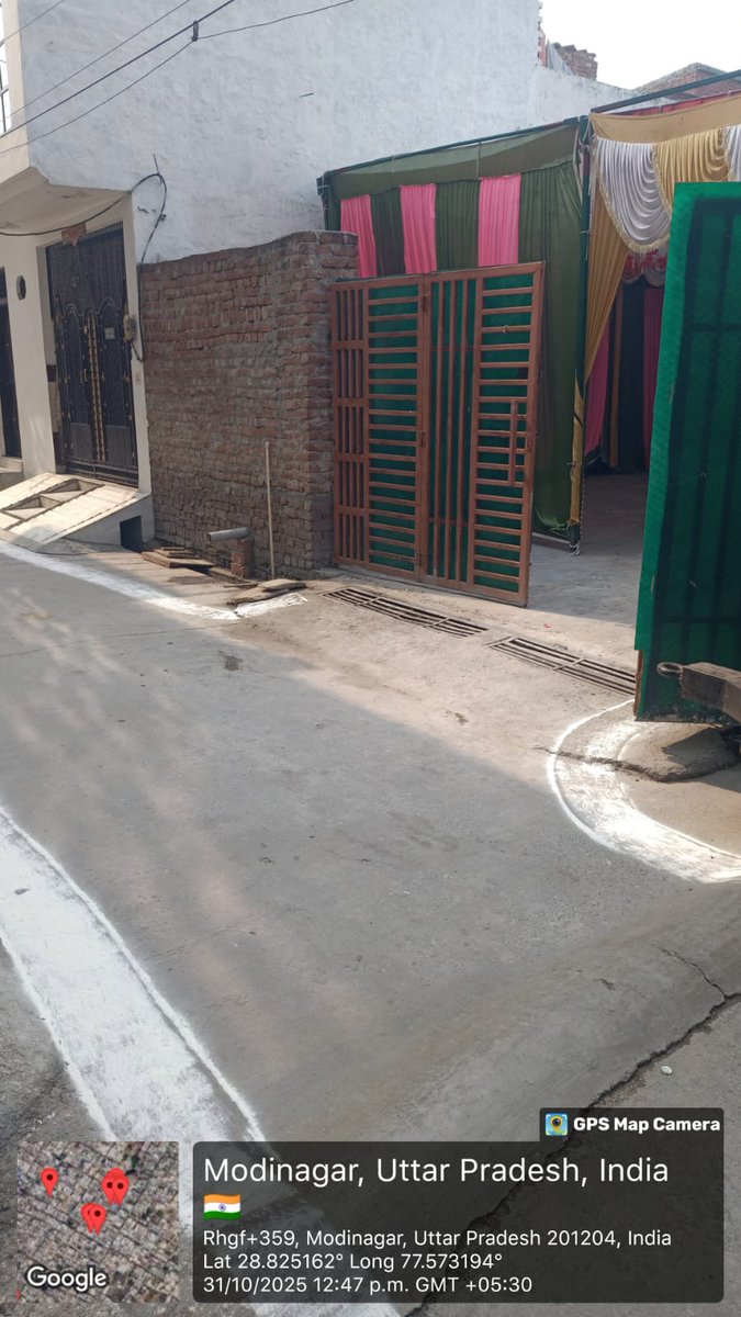 ModinagarNagar's tweet image. “मोदीनगर नगर पालिका के नेतृत्व में शहर हो रहा है स्वच्छ और सुंदर! गलियों की कलई और सज-सज्जा से निखर रही है शहर की चमक ✨”

#ModinagarNagarPalika
#SwachhModinagar
#CleanCityGreenCity
#SwachhBharatMission
#CityBeautification
#NagarPalikaSeva
#CleanAndBeautifulModinagar
#TeamWork