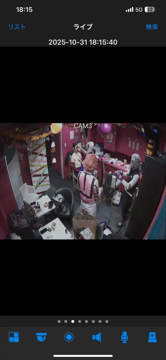 ウチの店ハロウィン気合い入ってんな

#歌舞伎町 
#ハロウィン