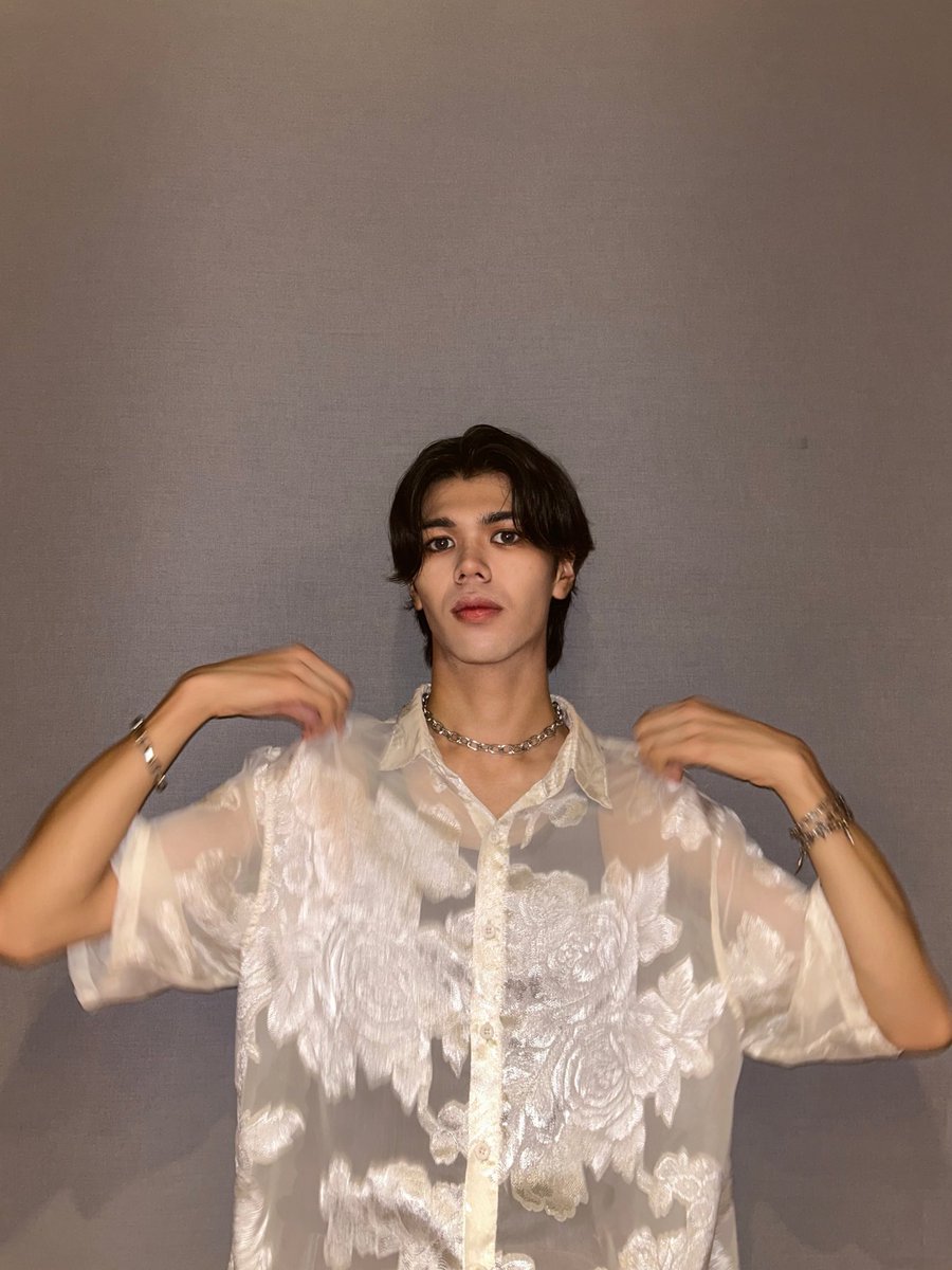 njs_myuji's tweet image. カイトーーク-Halloween SP- ＠ GOTANDA G4
ありがとうございました！
演者さんたちのコスプレおもろカッコよアツかったなぁ
俺たちはこの後撮影会でコスプレします💃
厳正な審議を重ねた結果、キョンシーやります🔥
楽しもぜ〜待ってます！
#NJS #NEWJPNSWING #荻野未友治