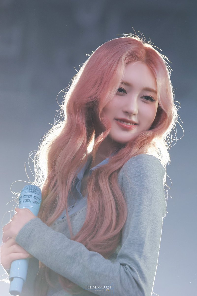 Fall_Moon0924's tweet image. 251031 Seoul🍁

🎀
#GAEUL  #김가을 #가을 #ガウル #IVE #아이브 #アイヴ