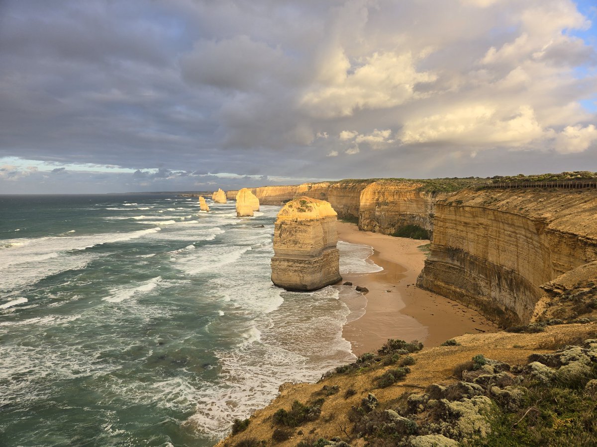 Some rocks and some water

#WeekRforRock
#AlphabetChallenge