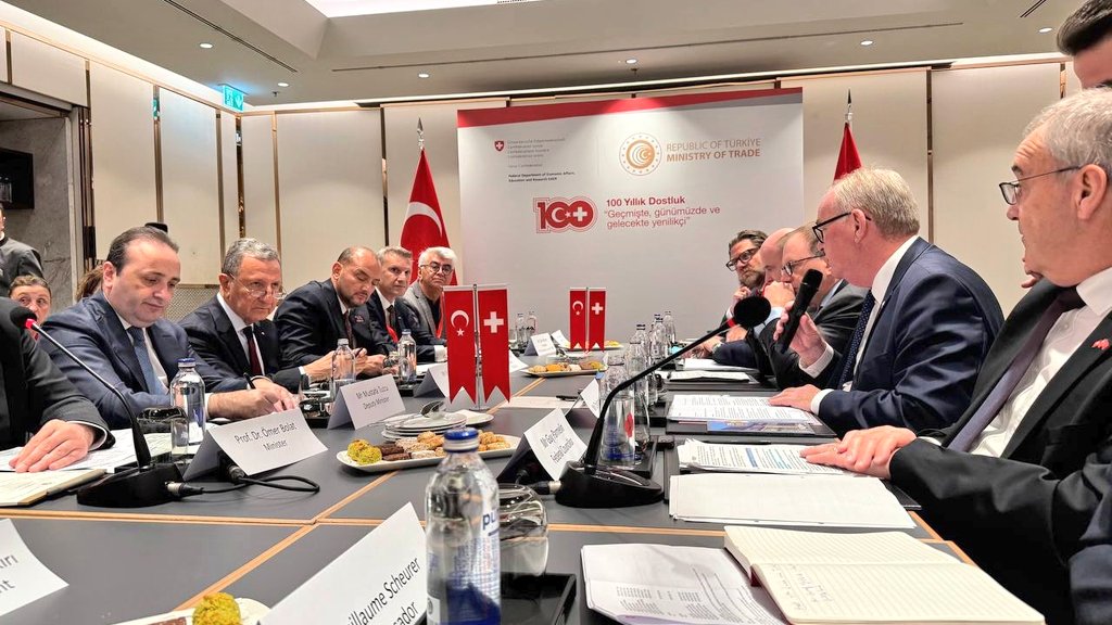 ParmelinG's tweet photo. At the Swiss–Turkish Economic Forum on Sustainable Construction, I emphasised the benefits of collaborating on innovation. During a productive bilateral meeting, 🇹🇷Minister of Trade Ömer Bolat and I discussed the future prospects of our economic relations. 🇨🇭🇹🇷 https://t.co/iSextr9XHN