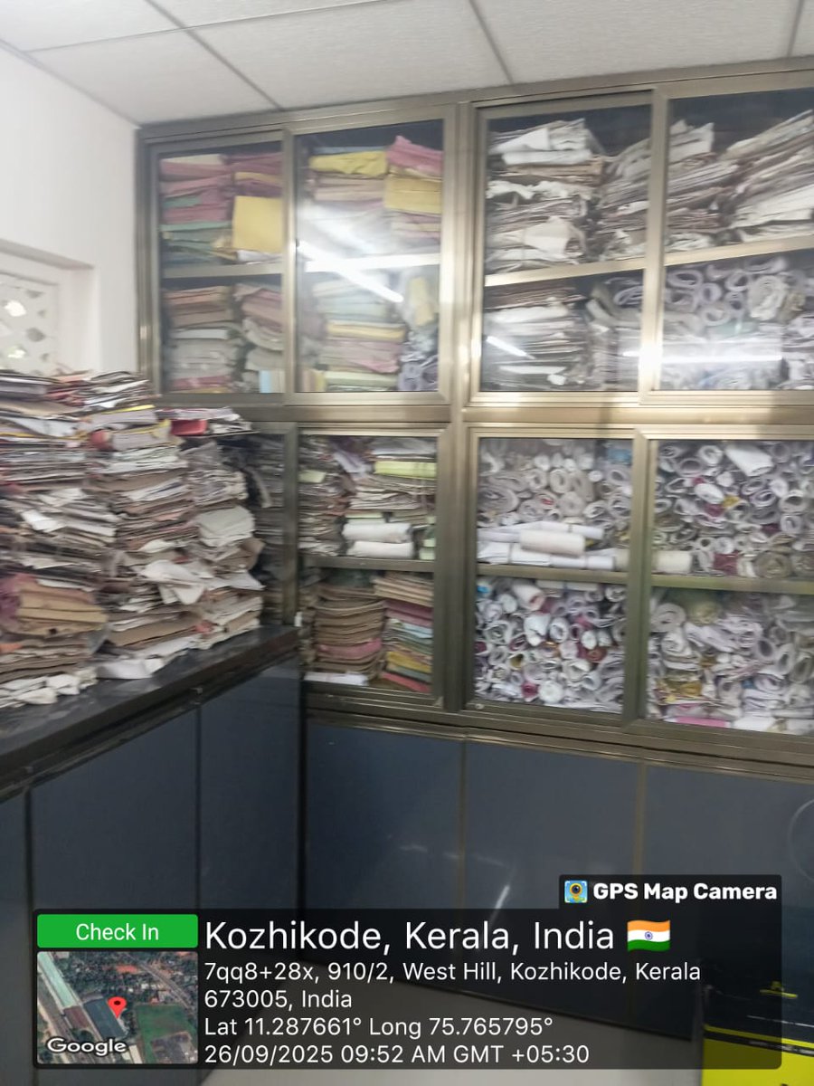 DoKozhikode's tweet photo. As part of Special Campaign 5.0 and Swachatha Hi Sewa Weeding out of physical files were carried at FSD WestHill of DO Kozhikode #SCDPM #SpecialCampaign5.0 #DFPD #GoodGovernance #CleanIndia #ViksitBharat #CleanlinessMatters #SwachhBharat https://t.co/A4bUyFgJNY