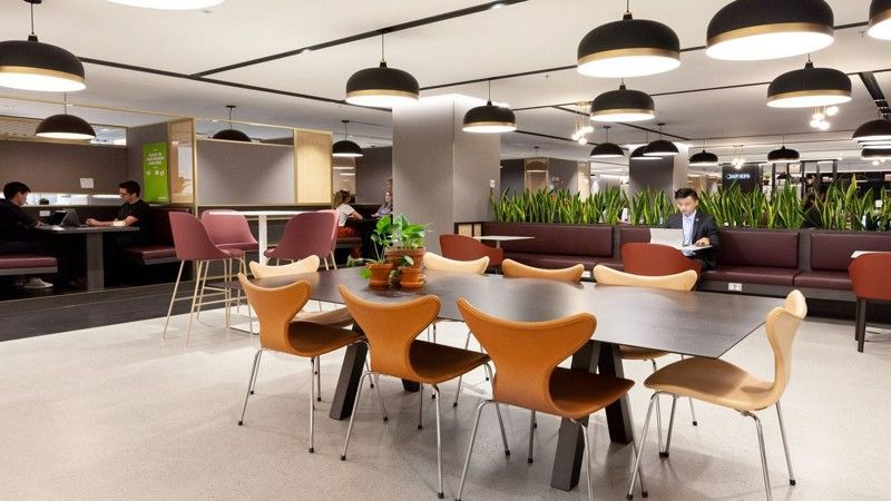 A serviced office centre providing fully furnished office space, with rent, rates, insurance and utilities all included into one monthly cost. 55 to 2,000 Sq Ft from <a href="/Instant_Offices/">Instant Offices</a> and located in Theobalds Road, Midtown. buff.ly/2HdF0Je