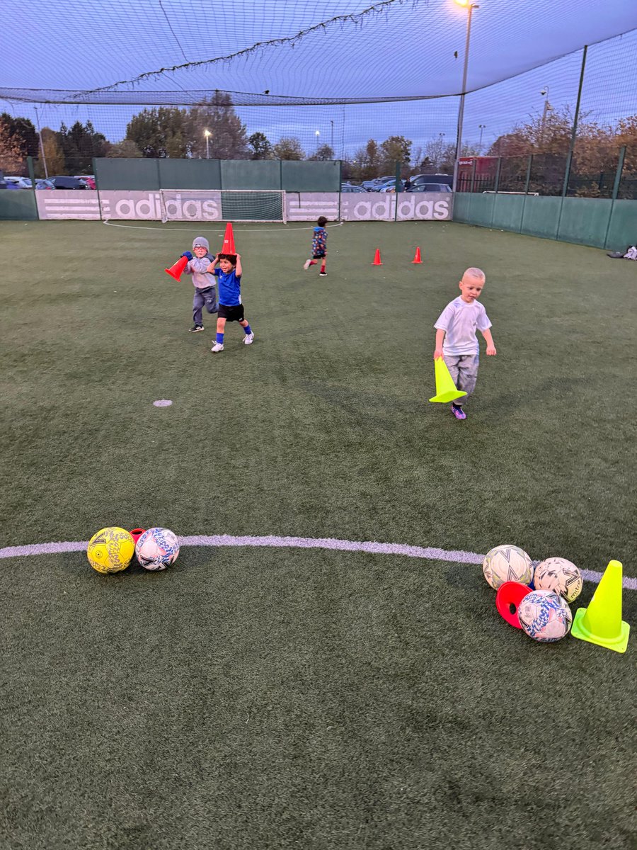 ⚽🔥 What a super last Wednesday and Thursday evening of October with our amazing Selby and York Messys! 🌙💥

The energy was sky-high, the smiles were unstoppable, and the football skills were top class! 🙌⚽ Everyone gave it their all and made it a fantastic end to the month 👏