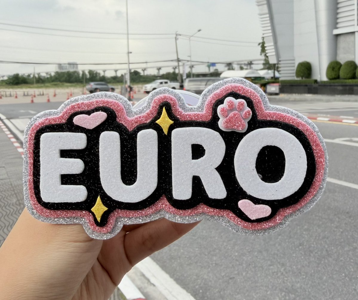 Apoaloha's tweet image. Me: griptokน่ารักมั้ย
💶: น่ารัก
Me: แล้วอันนี้น่ารักมั้ย *ชี้ไปที่ยูโร*
💶: น่ารักกว่า
ไอเด็กคนนี้น่ารักจริงๆแหละ
EURO WITH MAKRO
#MakroHoReCaxEuro
#EuroYotsawat