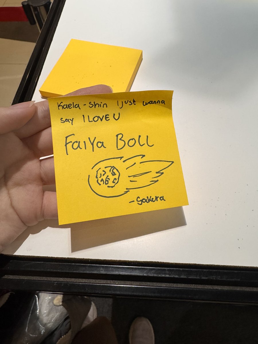 Im at Holoid Pop up shop teehee
i love kaela chu chu chu