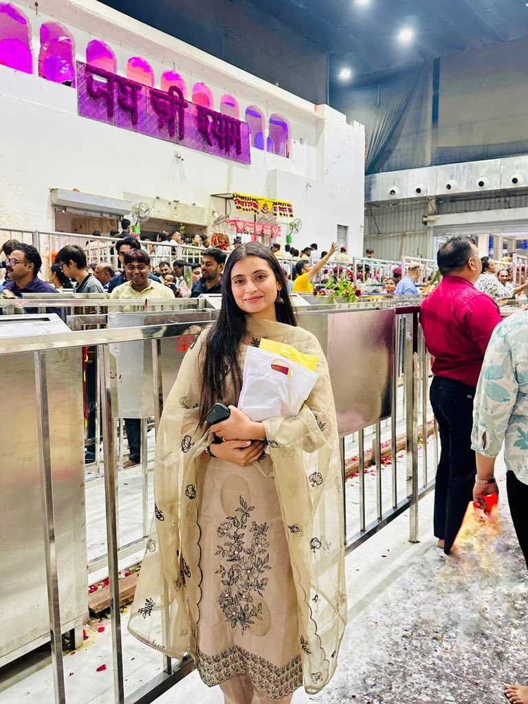 Triptisaini19's tweet image. मेरी जीत हार है तुमसे..
सबकुछ सरकार है तुमसे!!

🌸जय श्री श्याम 🌸

#BirthdayWishes #jaishreeshyam