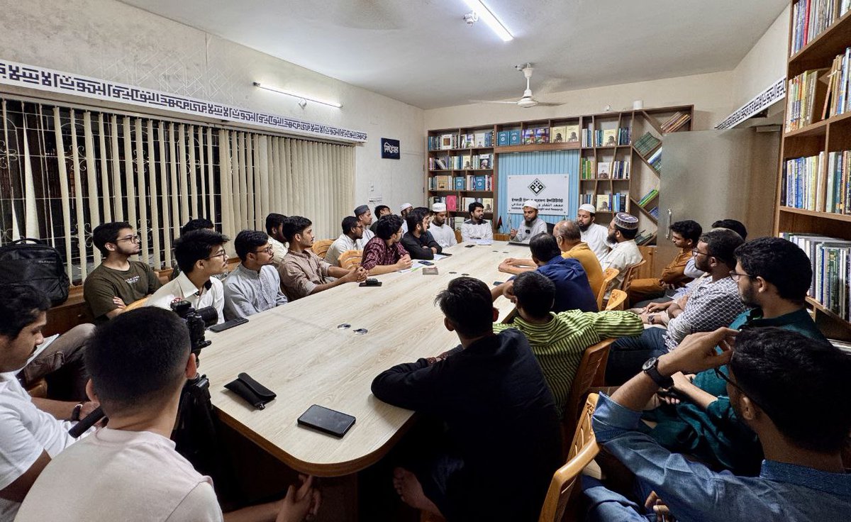 iitr_bd's tweet image. Academic Unit | Special Class 

A special class on “The Development of Hanafi Fiqh in British India: The Thought of Hakimul Ummat Ashraf Ali Thanvi” was held at the Islamic Thought &amp;amp; Research Institute. Conducted by Maulana Ifthekar Jamil, the session ended with a vibrant Q&amp;amp;A.