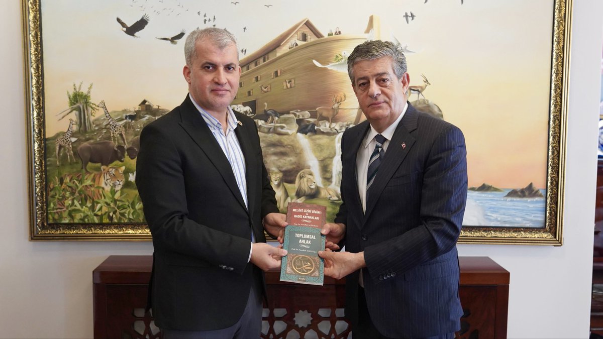 Mehmet_Yarka's tweet image. Üniversitemizin kıymetli öğretim üyeleri Sayın Prof. Dr. Nurullah Agitoğlu ve Sayın Dr. Veli Tatar’ı misafir etmekten büyük bir memnuniyet duydum.
Kıymetli hocalarımızla verimli bir sohbet gerçekleştirdik; bilgi, kültür ve akademik üretimin yerel yönetimlerle iş birliği içinde…