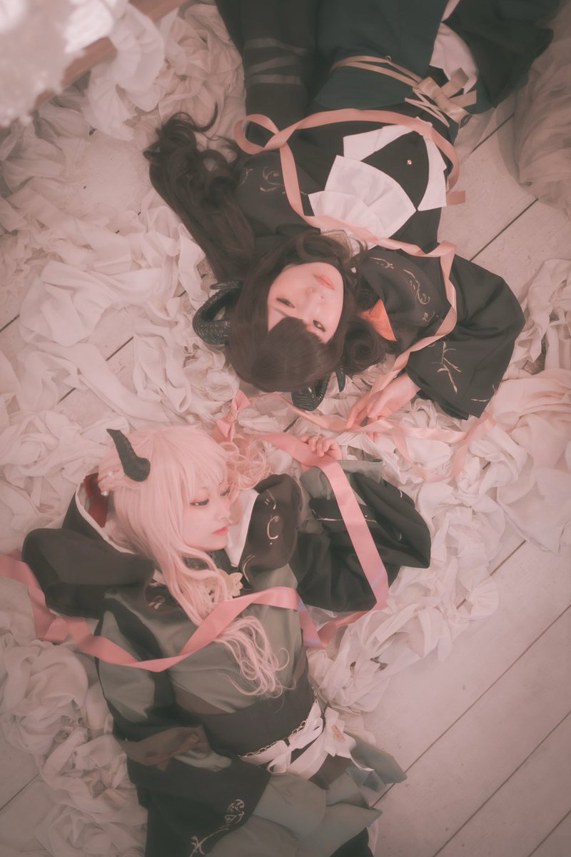 ☪︎┈┈┈┈┈┈‧✧̣̥̇‧┈┈┈┈┈┈┈☪︎

Cosplay ☪︎ ロウワー 

僕らが離れるなら 僕らが迷うなら
その度に何回も繋がれるように

東雲絵名 ︎︎✧ みっぴ
暁山瑞希 ︎︎✧ 桃瀬(<a href="/atfl07/">桃瀬</a> )

📸(<a href="/kaede_falling/">カエデ@育児で多忙</a> )

☪︎┈┈┈┈┈┈‧✧̣̥̇‧┈┈┈┈┈┈┈☪︎

#prsk_cos