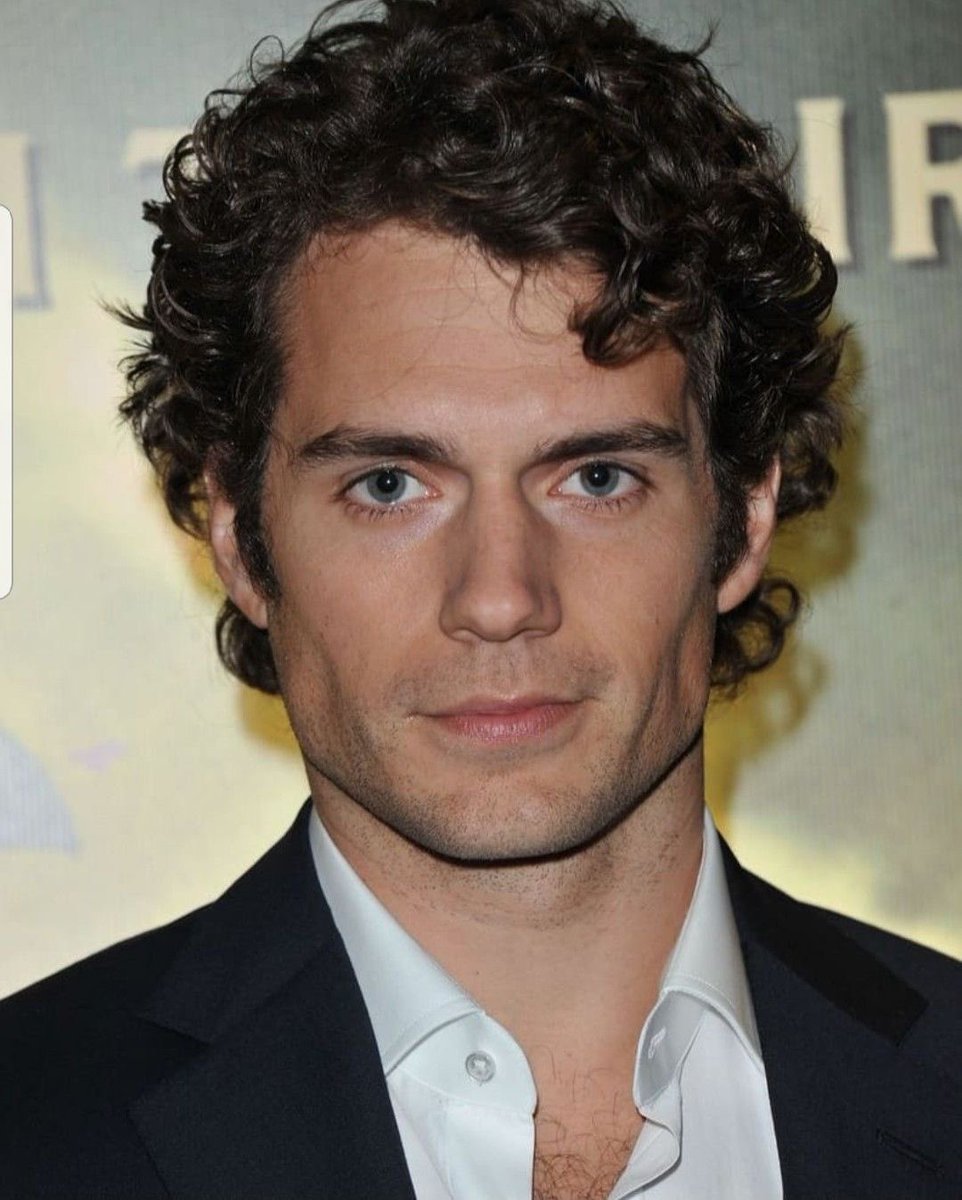 Henry Cavill tweet media