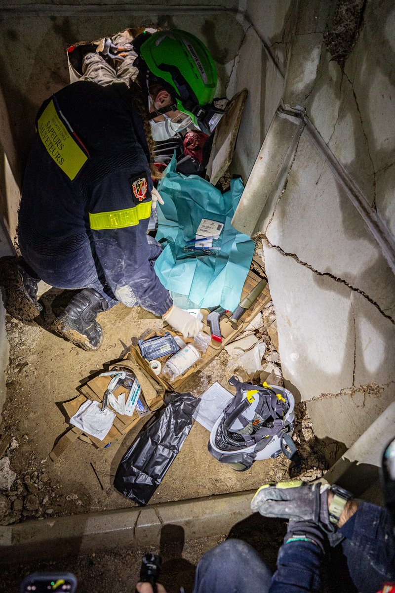 riisc_7's tweet image. [ Exercice INSARAG ]

Le 7e RIISC termine 36h d’exercice intensif en conditions réelles sur une simulation de tremblement de terre. Objectif : la reclassification en sauvetage-déblaiement aux normes ONU en janvier 2026 pour garantir l’interopérabilité sur le terrain.