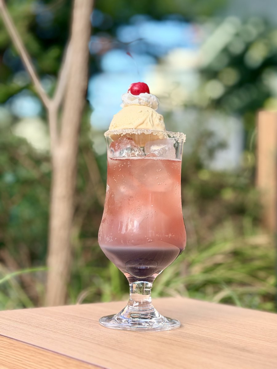 文豪クリームソーダ2025 芥川龍之介のクリームソーダをご紹介