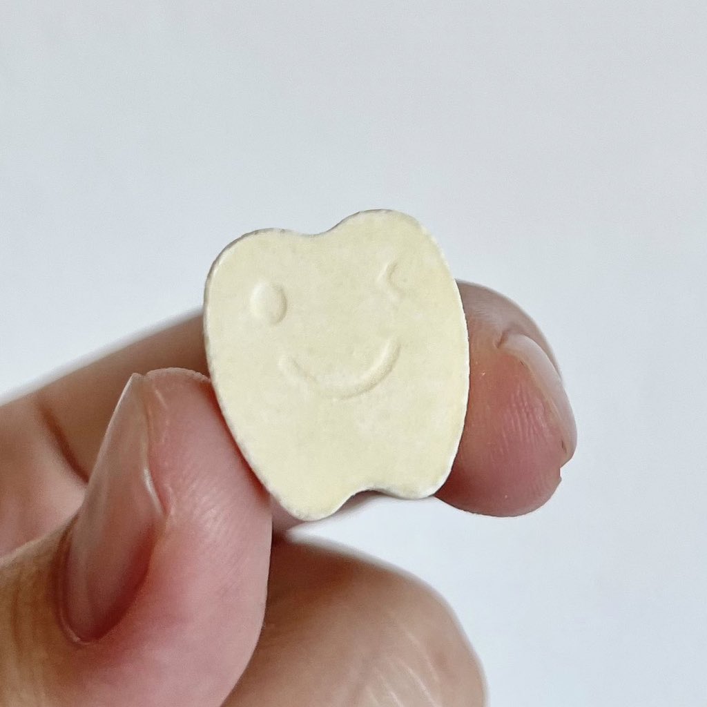 หลายคนยังไม่รู้ นมอัดเม็ดแดรี่โฮม เป็นสูตรป้องกันฟันผุที่พัฒนาร่วมกับคณะทันแพทย์ ม.สงขลานครินทร์ ที่เด็กเล็กกินได้ เด็กแก่แบบกุกินดี 555555555