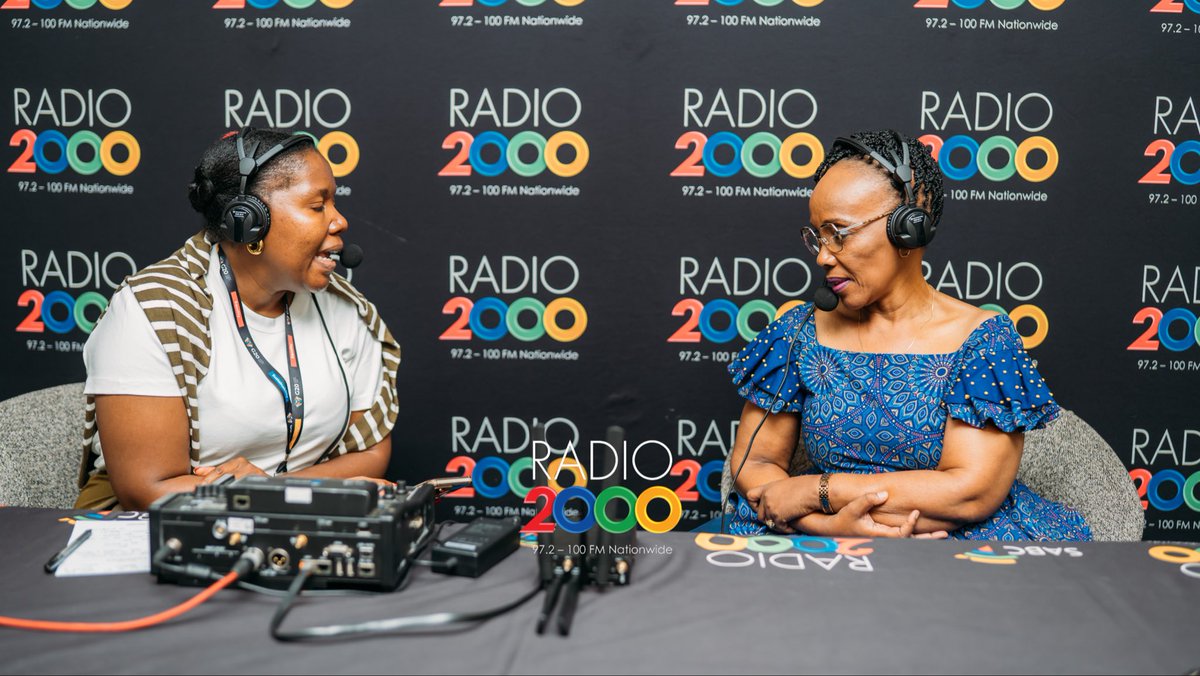 Radio studiyasida jinsiy aloqa Radio studiyasida jinsiy aloqa