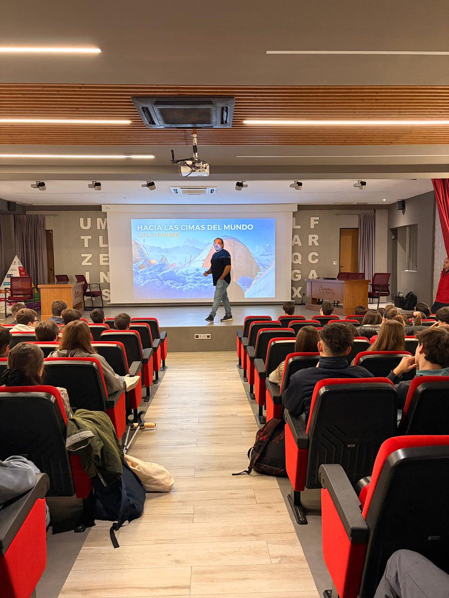 ColegioRomareda's tweet photo. 🦸ᔕSᑌᑭEᖇᗩᑕIóᑎᔕ🦸
𝗖𝗵𝗮𝗿𝗹𝗮:

🏔#carlospauner vino al #colegioRomareda a dar una charla a nuestros alumnos.

💪Gran ejemplo de superación y fuerza de voluntad.

⛏Gracias por compartir con nosotros todas tus experiencias.

🥾🪖🧗‍♂️
#8miles #agustinosrecoletoszaragoza https://t.co/Xe3VmRM6SQ
