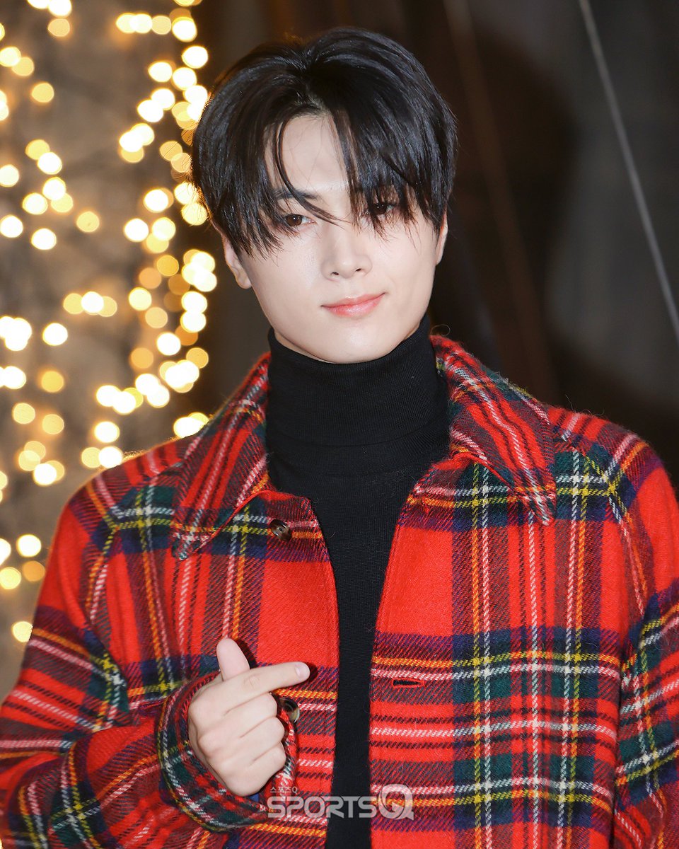 sportsqnews's tweet image. [#포토Q] 251031 ‘제이’ 랄프 로렌 포토콜

📌sportsq.co.kr/news/articleVi…

#제이 #JAY
#ENHYPEN #엔하이픈
#RalphLauren #랄프로렌