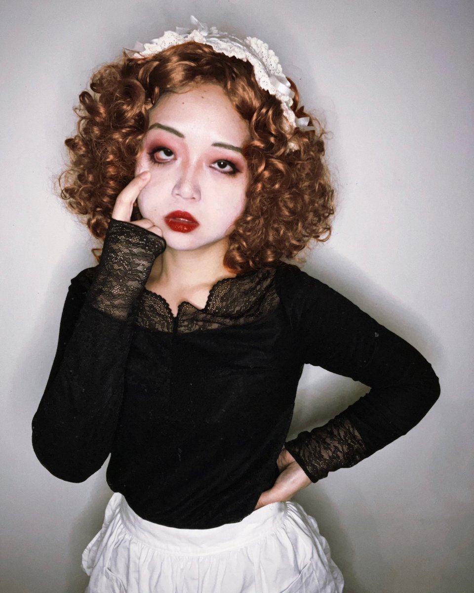 ハッピーハロウィンっつー話👻
ロッキーホラーショーのマジェンタ🦇❤️
アハハ🫲🥹🫱

ずっとやりたかったロッキーホラーショーシリーズ！
いつか全キャストやってみたい😂💄

#Halloween2025 #ロッキーホラーショー #TheRockyHorrorPictureShow