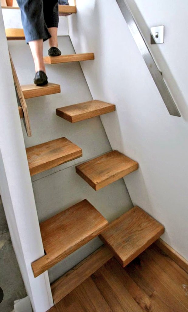 TESCANARIAS's tweet image. Cuando te dicen que el paciente está en la habitación de arriba...
Eso sí es miedo y no Halloween 🎃... #HUMORTES