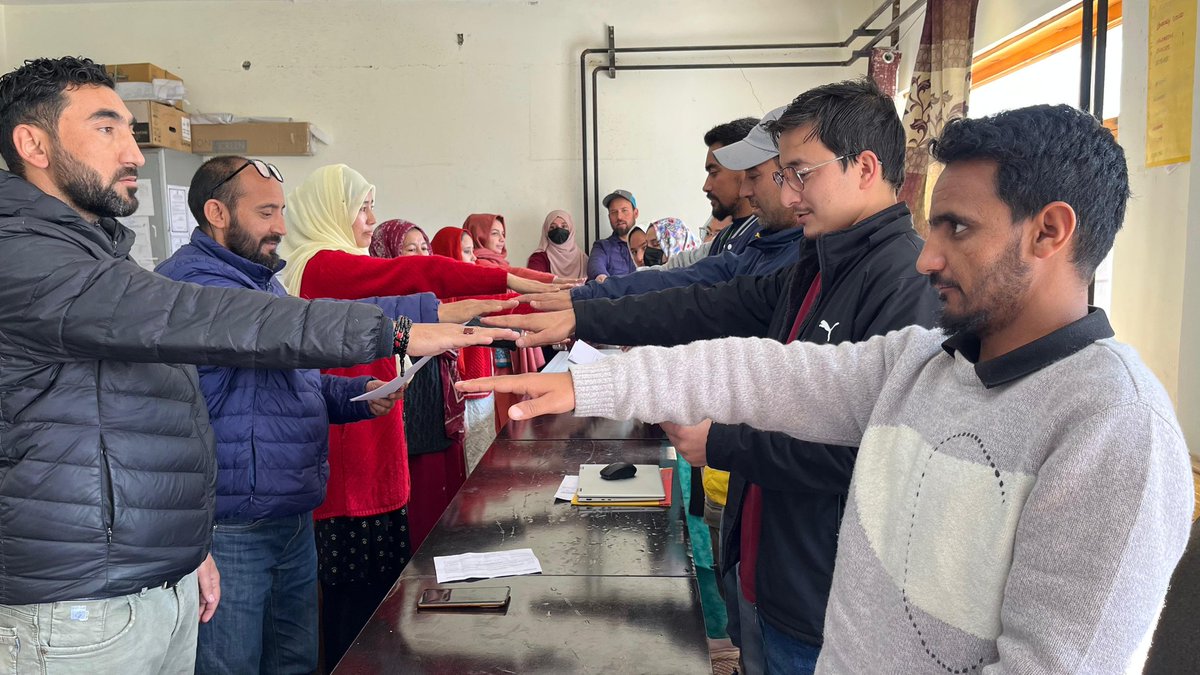 airnewsleh's tweet photo. On EktaDiwas, Mission Vatsalya, DCPU Kargil pledges to uphold unity, integrity &amp; nationalism. We commit to protecting &amp; empowering children, promoting compassion &amp; service. Let's strive for a united &amp; strong India! #EktaDiwasBharat #UTFoundationDay #Ladakh
@lg_ladakh @MinistryWCD https://t.co/TUtyTimot5