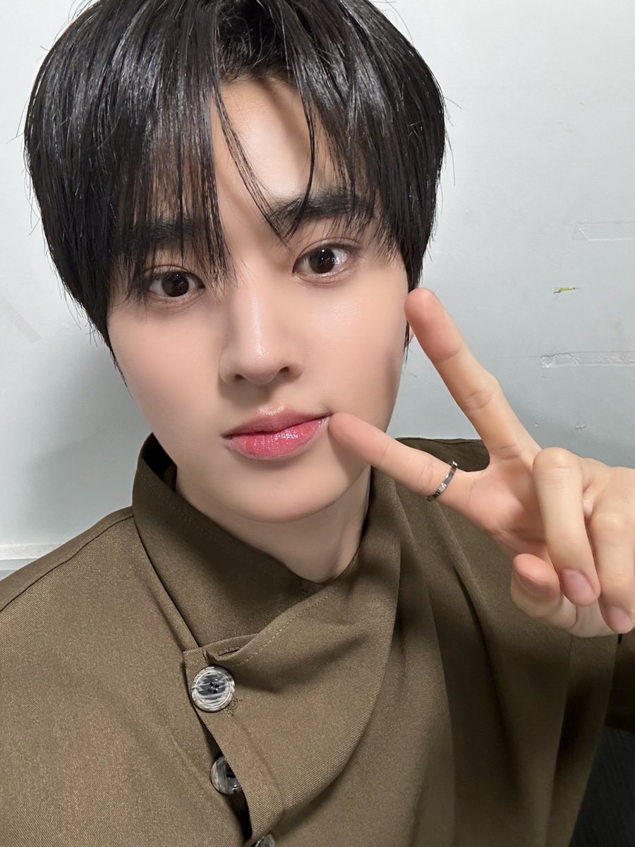 TPST__official's tweet photo. [📸TEMPIC]

25.10.31 #뮤직뱅크

🖤오늘의 템페스트🤍

#TEMPEST #템페스트
#한빈 #형섭 #혁 #은찬 #LEW #태래
#As_I_am #In_The_Dark https://t.co/P7RKySa1N5