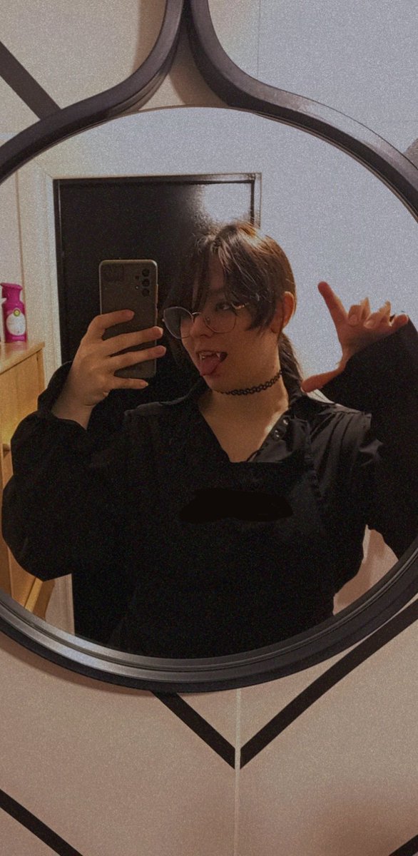 I am a lil vampire bat this year. My boss even allowed me to dress up at work, time to scare some children >:]