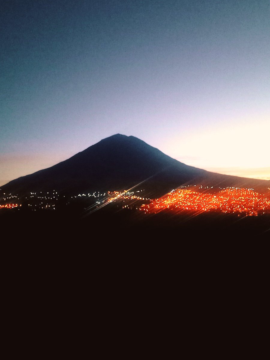 Amanecer arequipeño.
