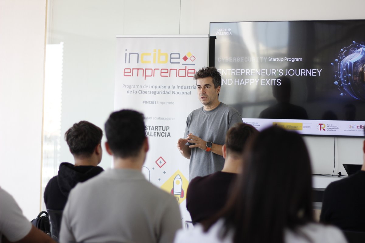 Startup_VLC's tweet image. 💥 Estamos en la recta final de la segunda aceleración de #CybersecurityStartupProgram con @IncibeEmprende e @INCIBE 
Los participantes verán un día de charlas y workshops sobre el camino de un emprendedor al Happy Exit 💪
🗣 @richardmorla, Founder & CEO, @RudoApps comienza con…