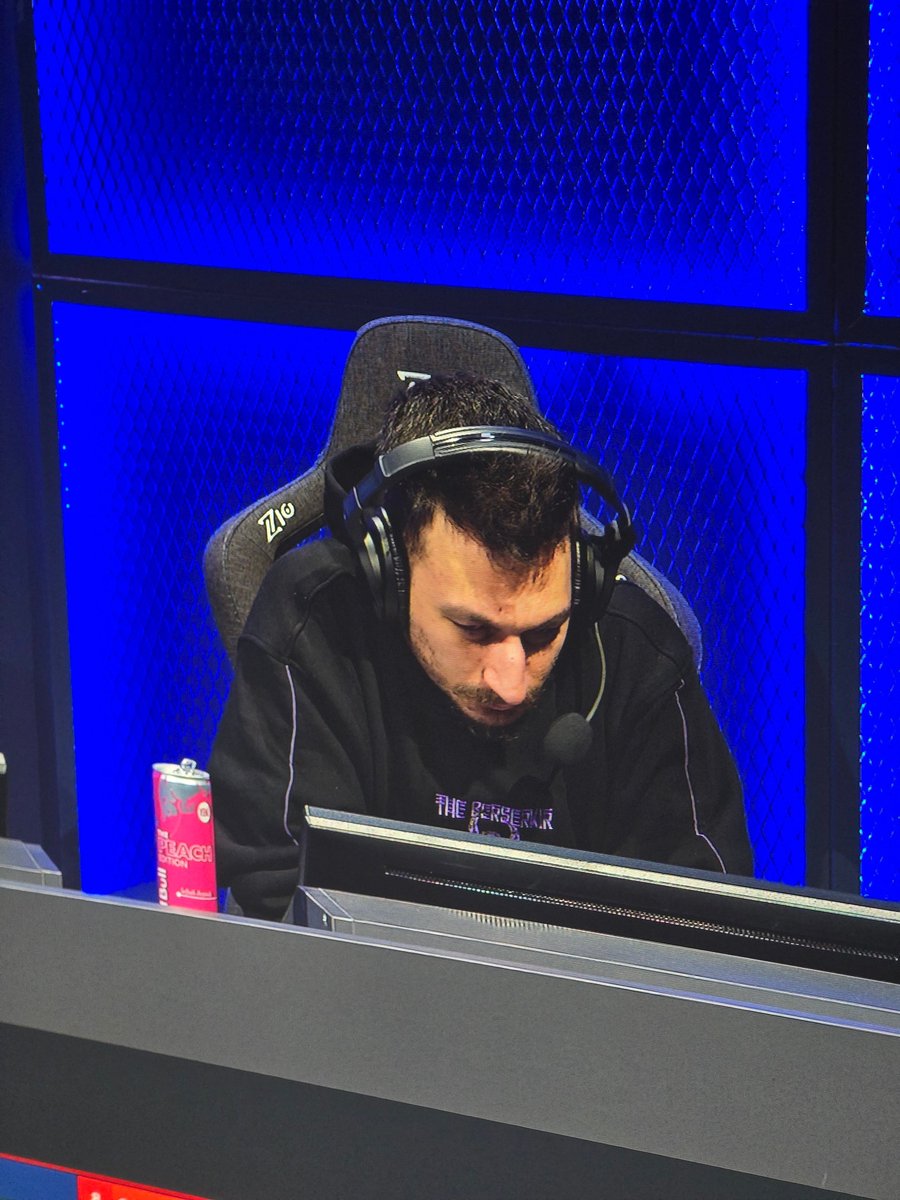 Faker bizi fakelesende t1 kazansa diye bekliyor <a href="/TankutHoca/">Tankut</a>