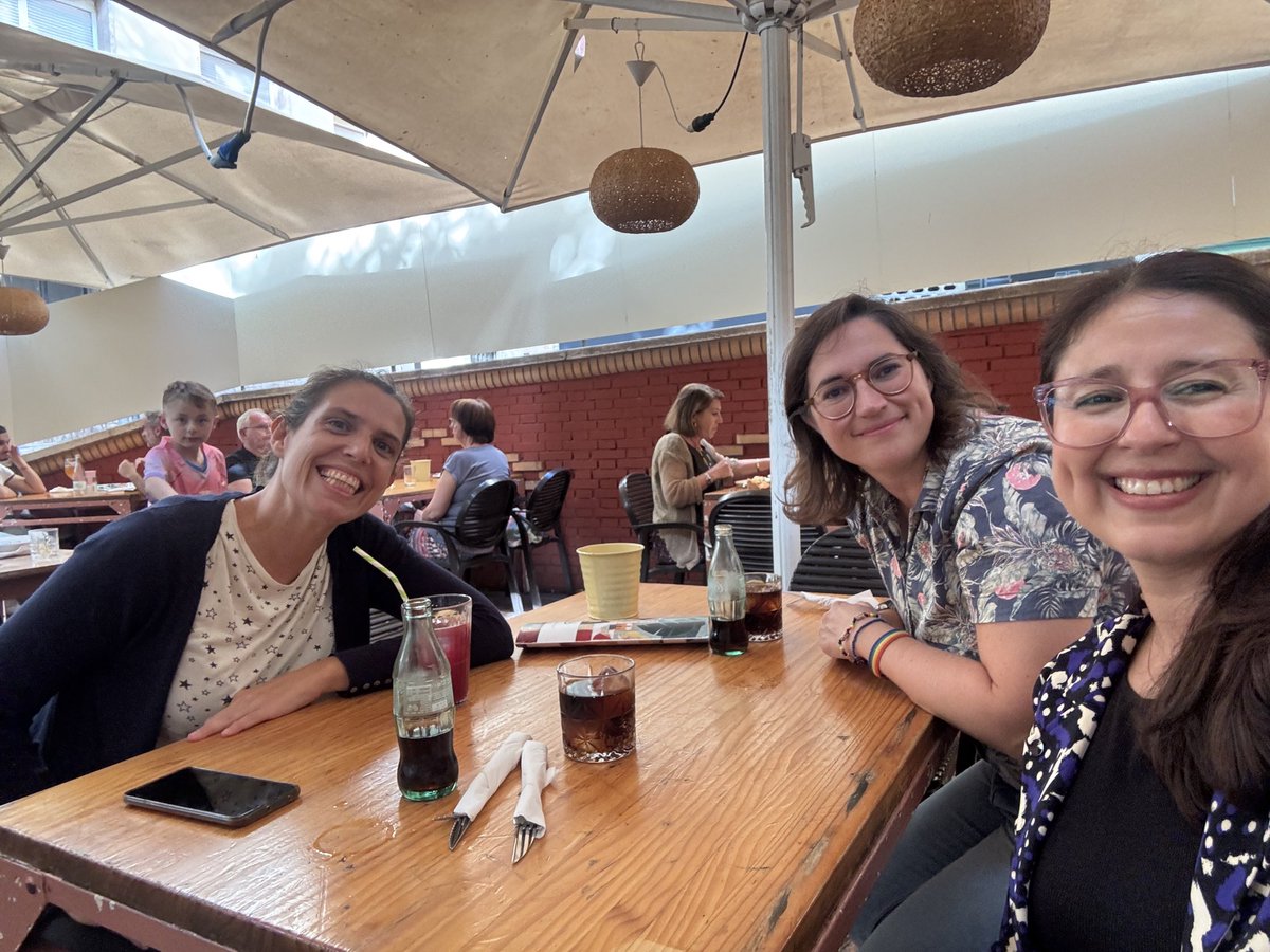 Hace unos días estuve en la Universidad de Almería, presentando mi proyecto de investigación! Fue una gran oportunidad para entablar colaboraciones. Gracias Tania Romacho por tu hospitalidad.