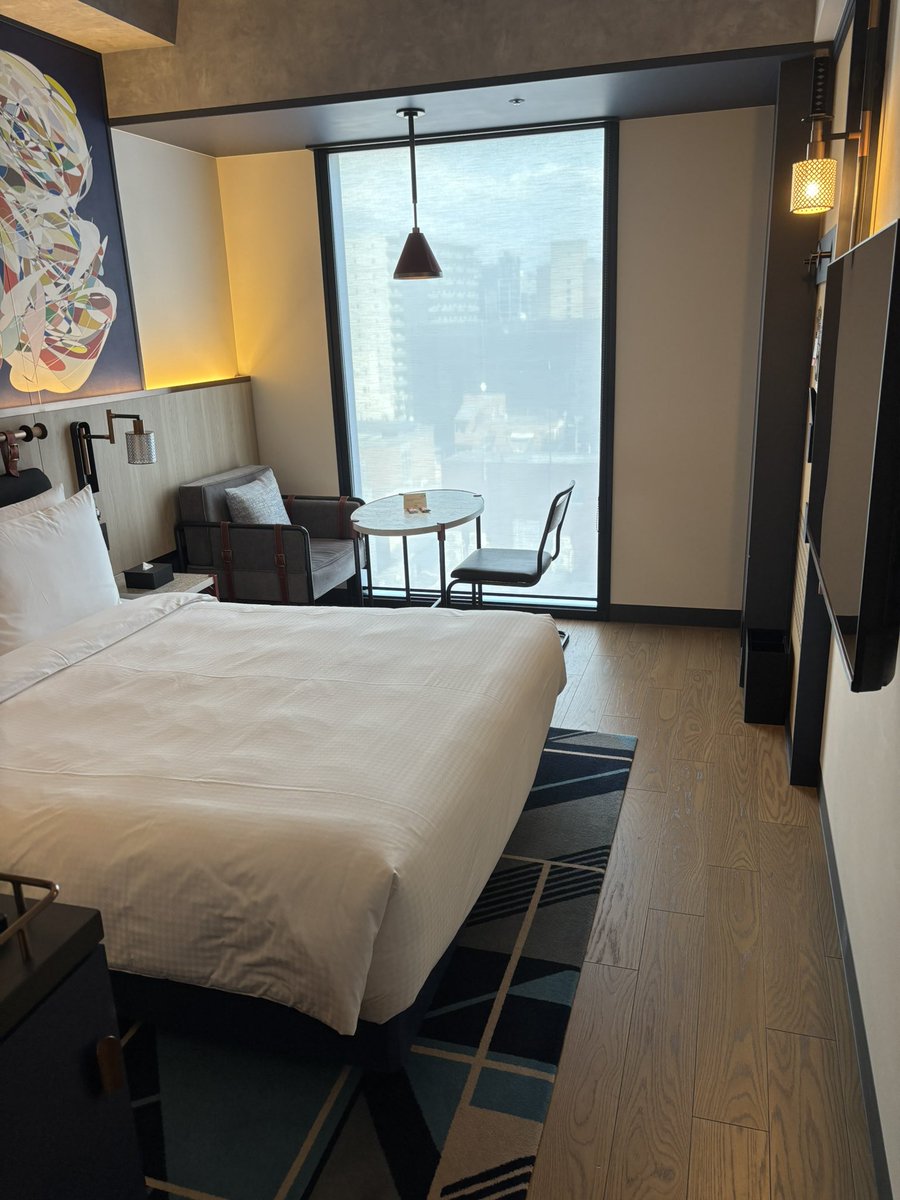 charlieb_lucy's tweet image. Caption by Hyatt Namba Osaka.
ポップで機能的な部屋は◯