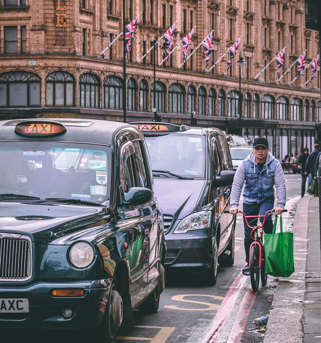 Happy Halloween folks 🎃 👻 

😱 Is there anything scarier than bad cycling infrastructure? We think not...
