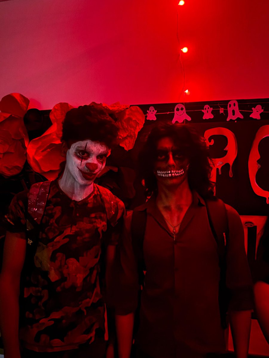 janjuamehak's tweet image. You feel it too, don’t you? The shift in the air. The whisper of Halloween. 🎃
#HalloweenSpirit #SpookySeason #OctoberMagic @shardauniv #Halloween2025 #Halloween