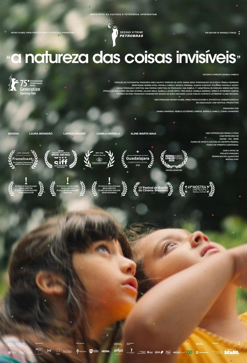 eduardoirib's tweet photo. E os vencedores do Prêmio #PrismaQueer na @MOSTRASP foram A NATUREZA DAS COISAS INVISÍVEIS, de Rafaela Camelo, e QUEERPANORAMA, de Ju Li. MORTE E VIDA MADALENA, de Guto Parente, levou o Prêmio do Júri! 🏆🌈 https://t.co/6tvBbS3E0s