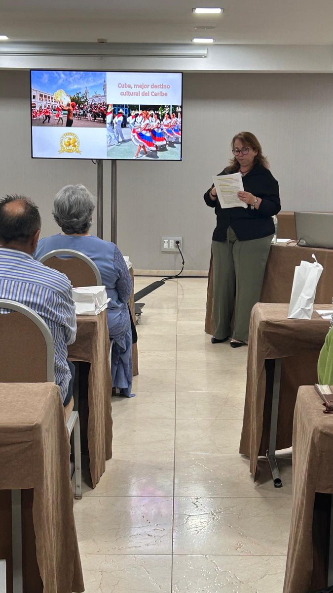 HavanaturEs's tweet photo. 🇨🇺✈️🌴La oficina de Turismo de Cuba junto a Viajes Guamá realizaron ayer la presentación del destino Cuba en Tenerife👏.Esta noche tendremos otra presentación en Las Palmas para mostrarle al mundo un trocito de la Isla Bella🤩🙌
#CubaTeEspera #AtreveteaVivirlo #traveling #viajes https://t.co/m2Ii4iPj0F