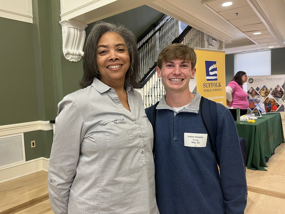 SPS_HR's tweet image. Recruitment Day @longwoodu. #JoinTeamSuffolk #SPSCreatesAchievers