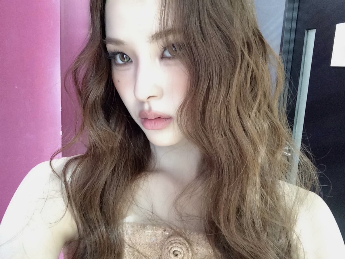 izna_offcl's tweet image. [izME📮]

🐶🤎

#izna #이즈나
#MAI #마이