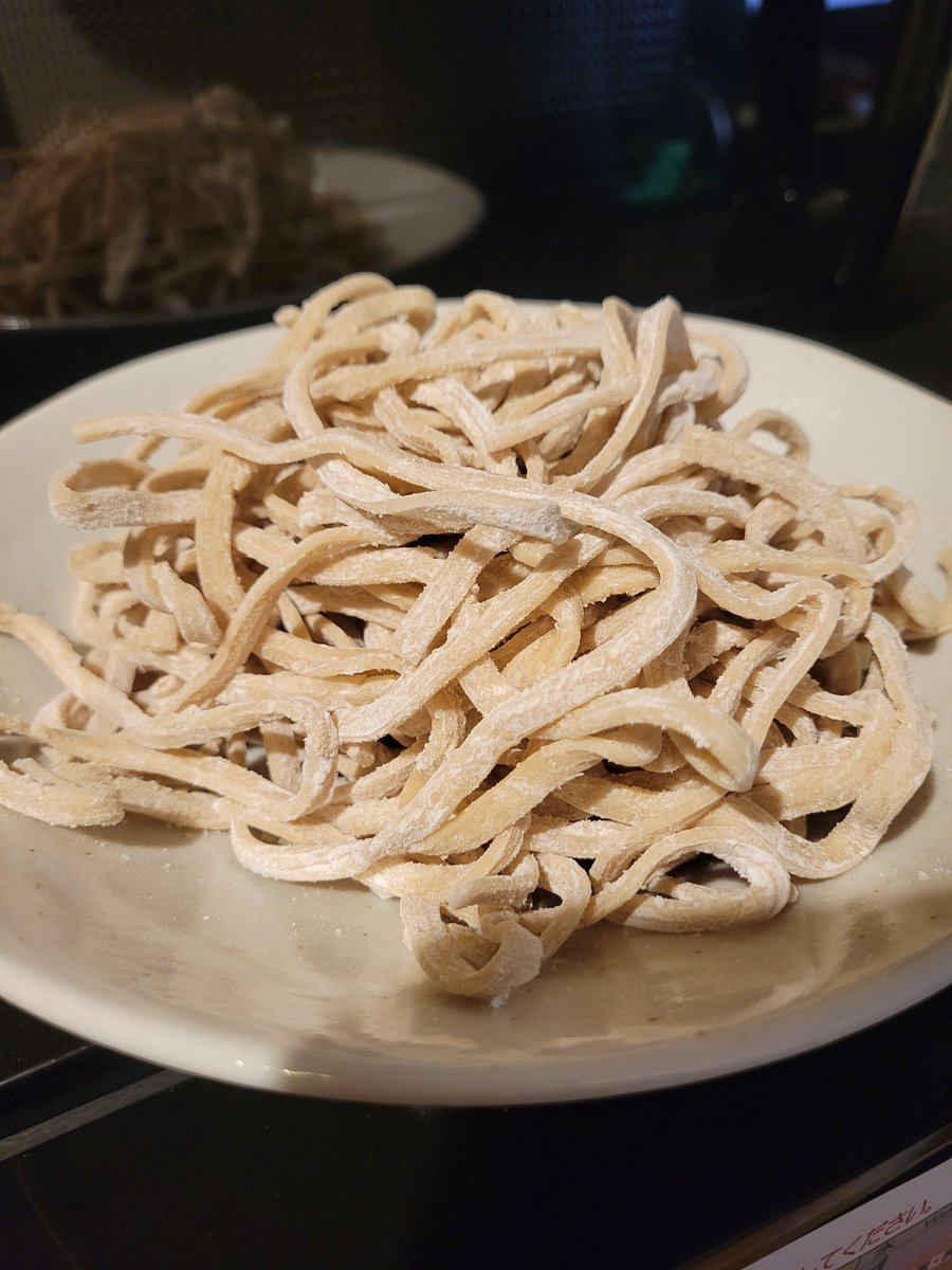 Proto_Mask's tweet image. 自宅で二郎系の麺を茹でるのはいいんですが、
毎回確実に排水溝が詰まるのは勘弁して欲しい。