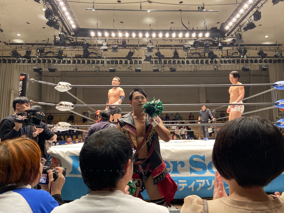 新日本プロレス 2011年総集編〈2枚組〉 新日本プロレスリング 2011年総集編 DVD－BOX（2枚組